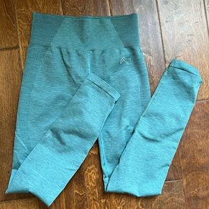 Oneractive leggings size medium
